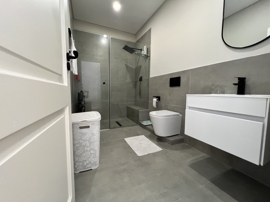 To Let 2 Bedroom Property for Rent in Sandown Western Cape